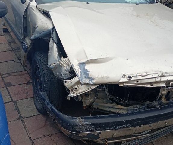 Бежевий Ауді 80, об'ємом двигуна 1.6 л та пробігом 260 тис. км за 270 $, фото 1 на Automoto.ua