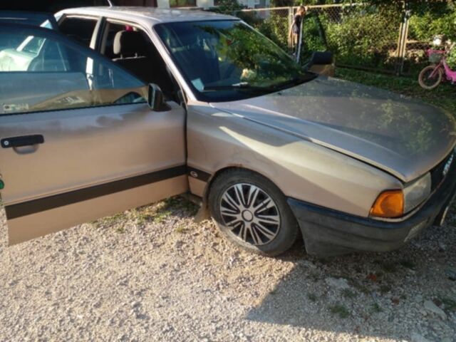 Бежевый Ауди 80, объемом двигателя 0 л и пробегом 35 тыс. км за 800 $, фото 3 на Automoto.ua