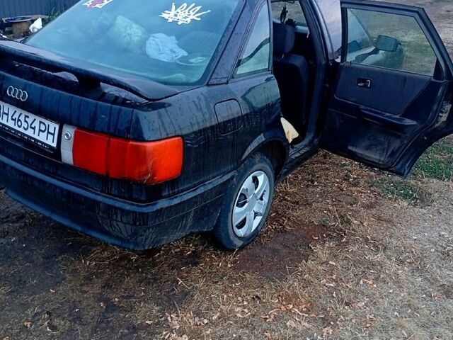 Черный Ауди 80, объемом двигателя 1.8 л и пробегом 0 тыс. км за 1700 $, фото 4 на Automoto.ua
