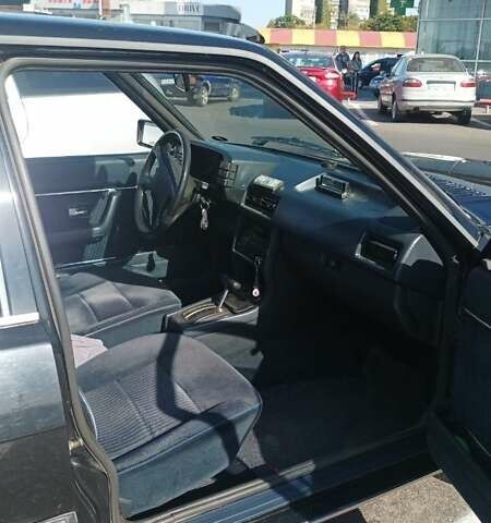 Чорний Ауді 80, об'ємом двигуна 1.8 л та пробігом 190 тис. км за 1000 $, фото 2 на Automoto.ua