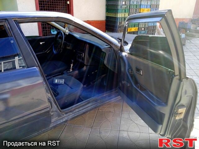 Черный Ауди 80, объемом двигателя 1.8 л и пробегом 290 тыс. км за 1300 $, фото 3 на Automoto.ua