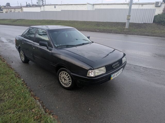 Черный Ауди 80, объемом двигателя 1.8 л и пробегом 300 тыс. км за 1064 $, фото 3 на Automoto.ua