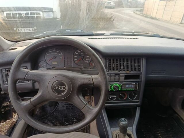 Черный Ауди 80, объемом двигателя 1.8 л и пробегом 312 тыс. км за 2000 $, фото 6 на Automoto.ua