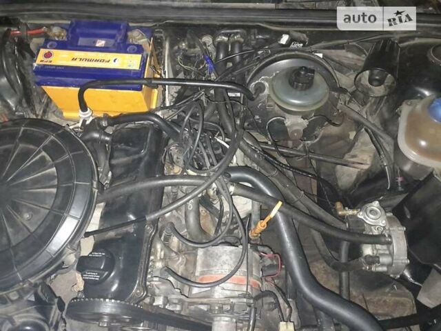 Черный Ауди 80, объемом двигателя 1.78 л и пробегом 420 тыс. км за 2100 $, фото 11 на Automoto.ua