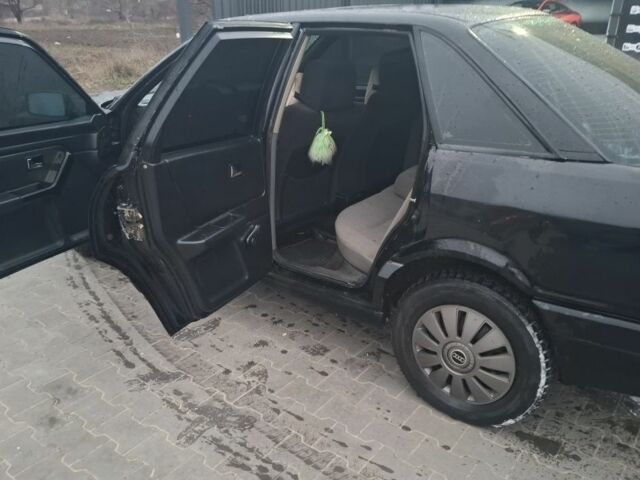 Черный Ауди 80, объемом двигателя 1.8 л и пробегом 299 тыс. км за 2000 $, фото 7 на Automoto.ua