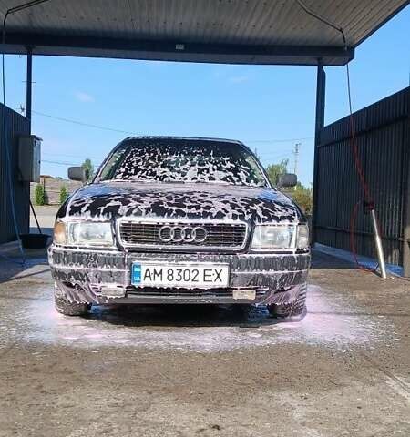 Черный Ауди 80, объемом двигателя 1.8 л и пробегом 500 тыс. км за 1500 $, фото 4 на Automoto.ua
