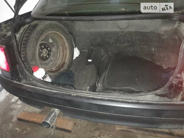 Черный Ауди 80, объемом двигателя 1.78 л и пробегом 420 тыс. км за 2100 $, фото 6 на Automoto.ua