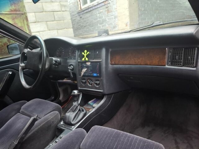 Черный Ауди 80, объемом двигателя 1.8 л и пробегом 299 тыс. км за 2000 $, фото 4 на Automoto.ua