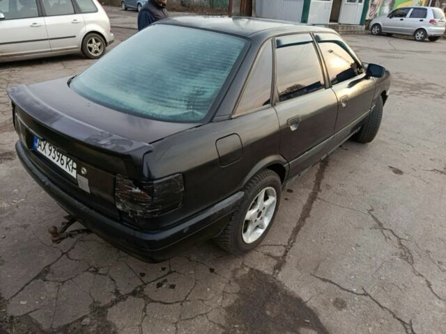 Черный Ауди 80, объемом двигателя 1.8 л и пробегом 312 тыс. км за 2000 $, фото 5 на Automoto.ua