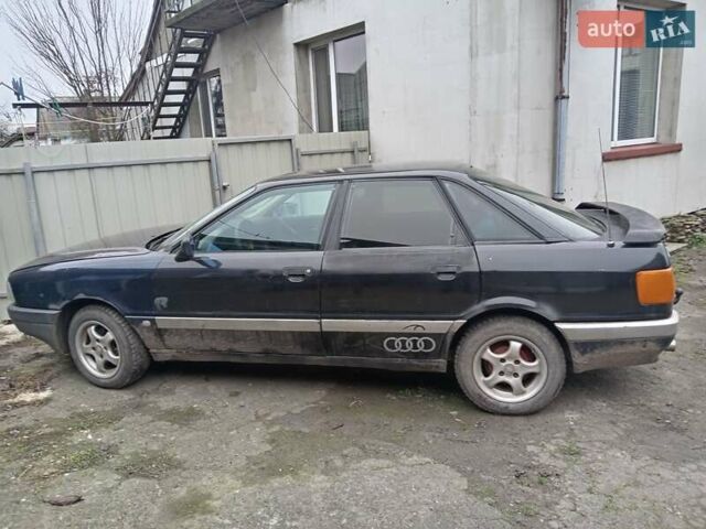 Черный Ауди 80, объемом двигателя 1.85 л и пробегом 400 тыс. км за 1400 $, фото 3 на Automoto.ua