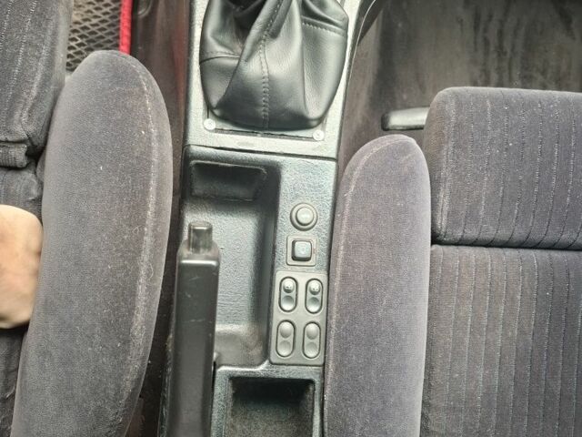 Черный Ауди 80, объемом двигателя 1.8 л и пробегом 299 тыс. км за 2000 $, фото 2 на Automoto.ua