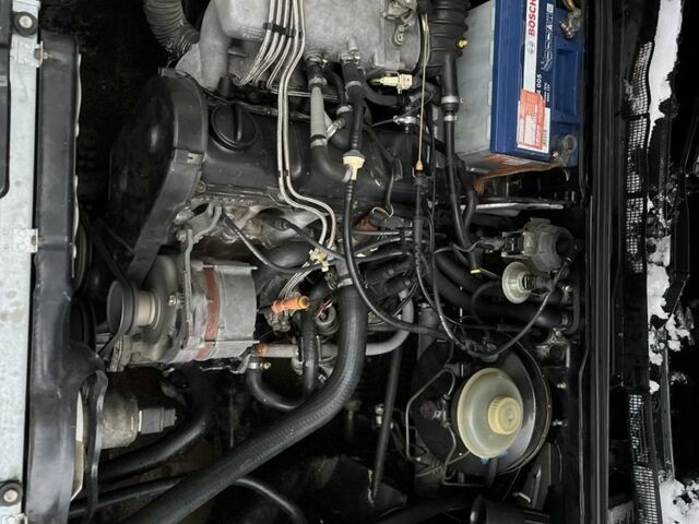 Черный Ауди 80, объемом двигателя 1.8 л и пробегом 600 тыс. км за 2150 $, фото 7 на Automoto.ua