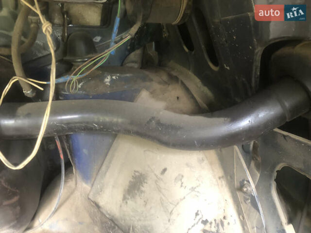 Черный Ауди 80, объемом двигателя 1.6 л и пробегом 300 тыс. км за 2000 $, фото 16 на Automoto.ua