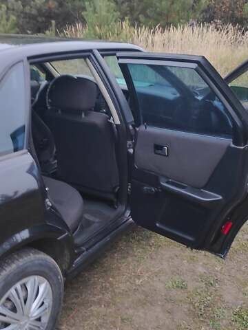 Черный Ауди 80, объемом двигателя 1.6 л и пробегом 360 тыс. км за 2750 $, фото 15 на Automoto.ua