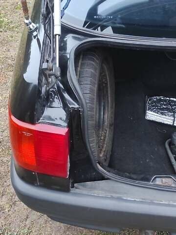 Черный Ауди 80, объемом двигателя 1.6 л и пробегом 360 тыс. км за 2750 $, фото 13 на Automoto.ua