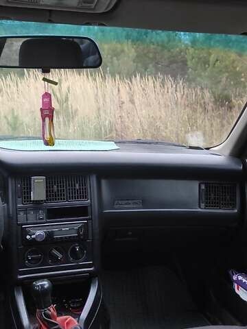 Черный Ауди 80, объемом двигателя 1.6 л и пробегом 360 тыс. км за 2750 $, фото 27 на Automoto.ua