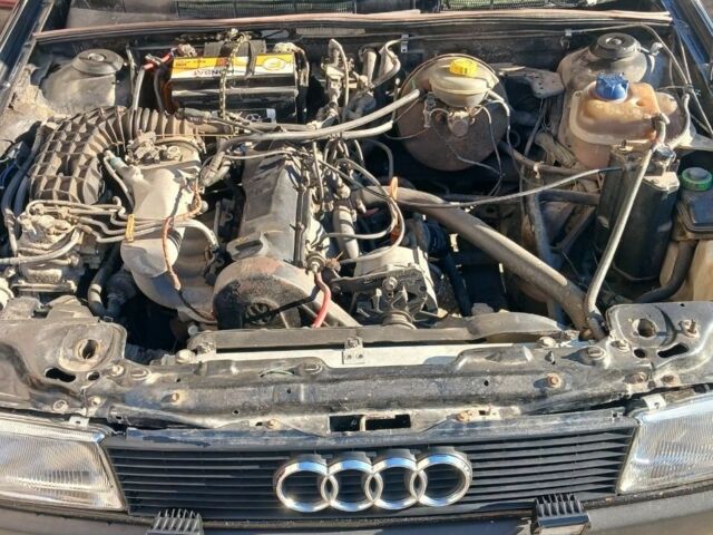 Черный Ауди 80, объемом двигателя 1.8 л и пробегом 250 тыс. км за 1700 $, фото 1 на Automoto.ua