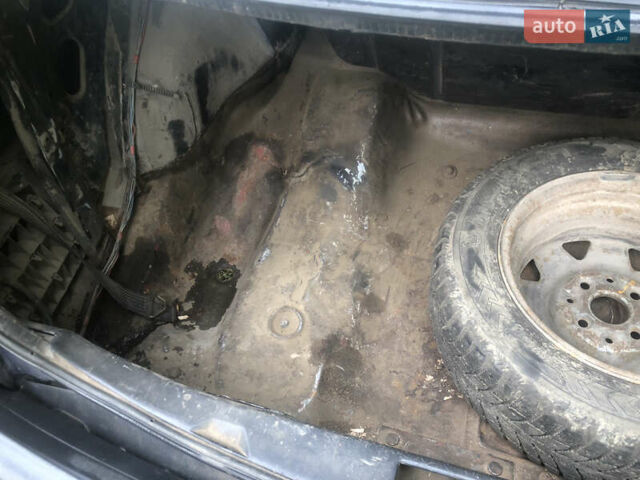 Черный Ауди 80, объемом двигателя 1.6 л и пробегом 300 тыс. км за 2000 $, фото 14 на Automoto.ua