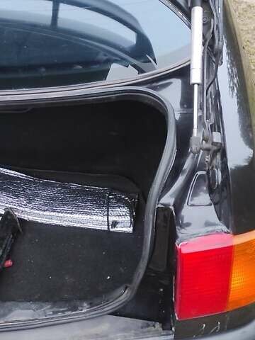 Черный Ауди 80, объемом двигателя 1.6 л и пробегом 360 тыс. км за 2750 $, фото 16 на Automoto.ua