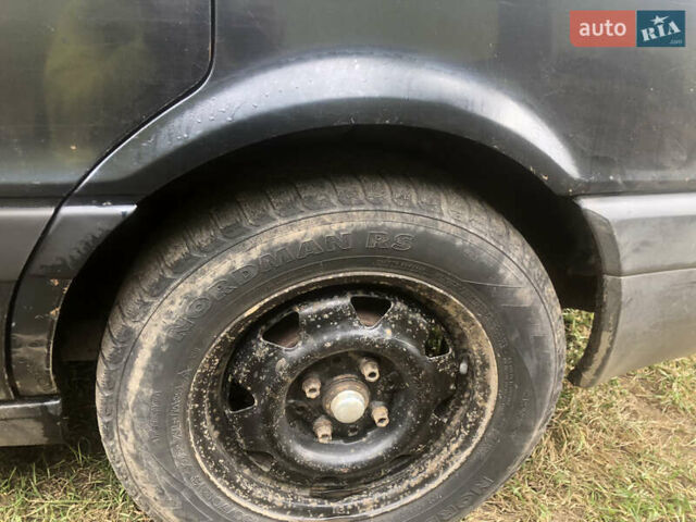 Черный Ауди 80, объемом двигателя 1.6 л и пробегом 300 тыс. км за 2000 $, фото 6 на Automoto.ua