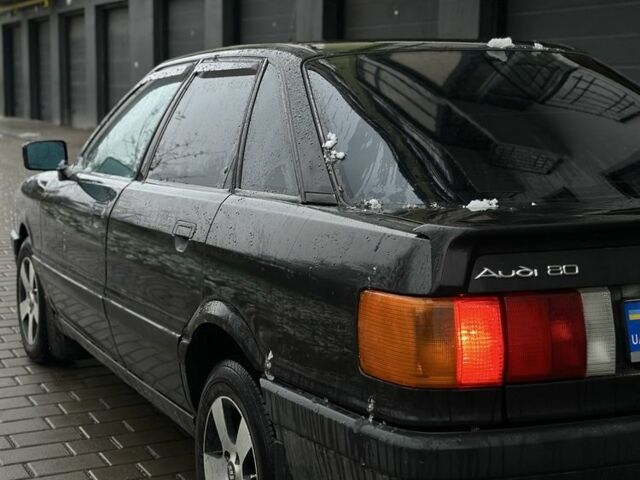 Черный Ауди 80, объемом двигателя 1.8 л и пробегом 600 тыс. км за 2150 $, фото 3 на Automoto.ua