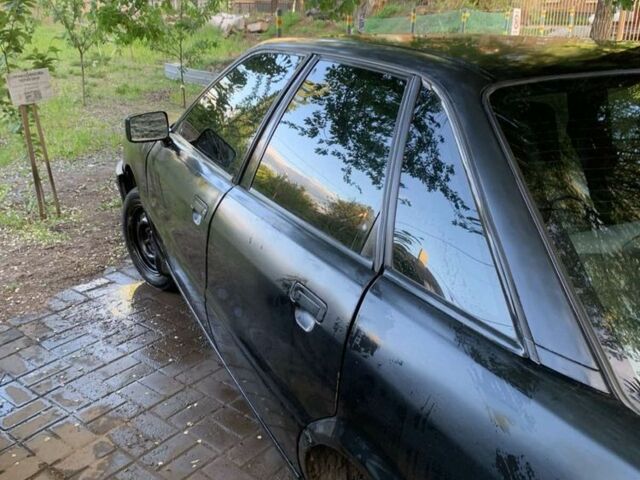 Черный Ауди 80, объемом двигателя 1.6 л и пробегом 350 тыс. км за 900 $, фото 1 на Automoto.ua