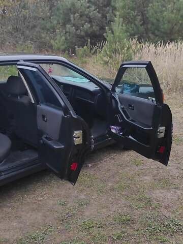 Черный Ауди 80, объемом двигателя 1.6 л и пробегом 360 тыс. км за 2750 $, фото 14 на Automoto.ua