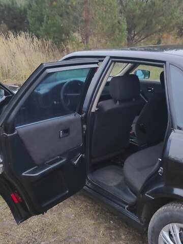 Черный Ауди 80, объемом двигателя 1.6 л и пробегом 360 тыс. км за 2750 $, фото 10 на Automoto.ua