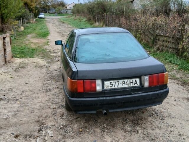Черный Ауди 80, объемом двигателя 2 л и пробегом 300 тыс. км за 900 $, фото 2 на Automoto.ua