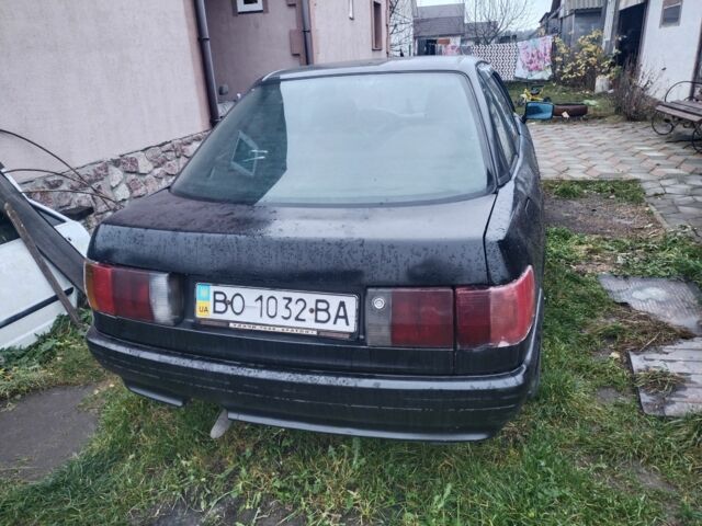 Черный Ауди 80, объемом двигателя 1.9 л и пробегом 350 тыс. км за 1250 $, фото 3 на Automoto.ua