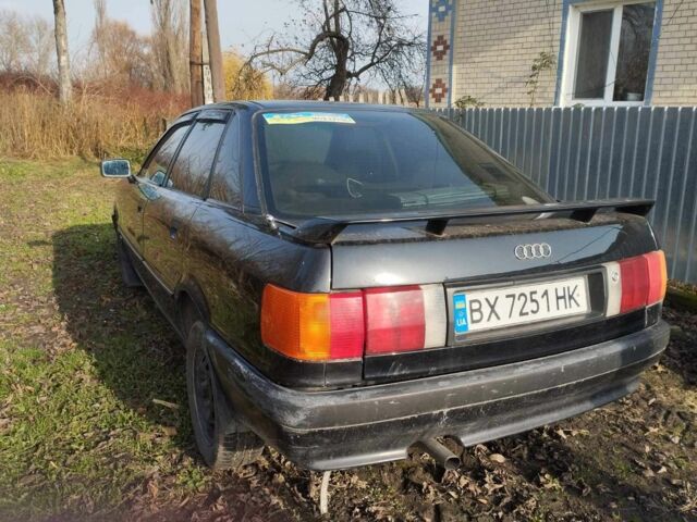 Черный Ауди 80, объемом двигателя 1.6 л и пробегом 377 тыс. км за 1800 $, фото 2 на Automoto.ua