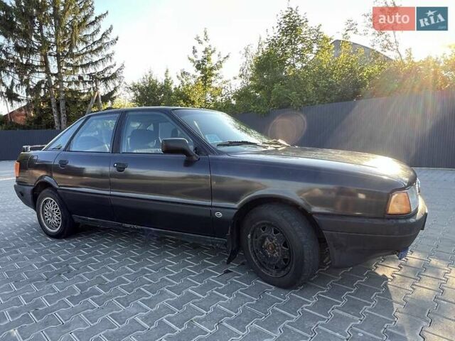 Черный Ауди 80, объемом двигателя 1.8 л и пробегом 327 тыс. км за 1650 $, фото 6 на Automoto.ua