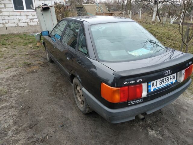 Черный Ауди 80, объемом двигателя 1.8 л и пробегом 1000 тыс. км за 1800 $, фото 4 на Automoto.ua