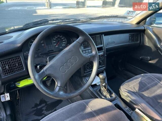 Черный Ауди 80, объемом двигателя 1.8 л и пробегом 327 тыс. км за 1650 $, фото 1 на Automoto.ua