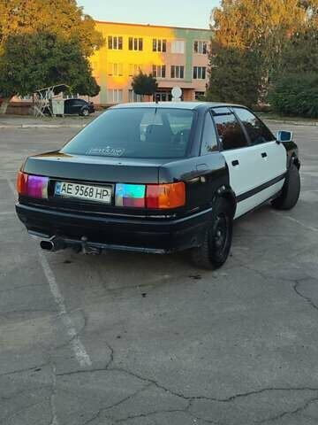 Черный Ауди 80, объемом двигателя 1.8 л и пробегом 999 тыс. км за 1800 $, фото 3 на Automoto.ua