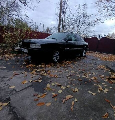 Черный Ауди 80, объемом двигателя 1.8 л и пробегом 400 тыс. км за 1000 $, фото 2 на Automoto.ua