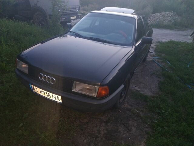 Черный Ауди 80, объемом двигателя 1.8 л и пробегом 1000 тыс. км за 1800 $, фото 6 на Automoto.ua