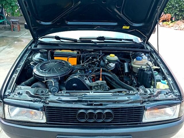 Черный Ауди 80, объемом двигателя 1.8 л и пробегом 280 тыс. км за 2800 $, фото 10 на Automoto.ua