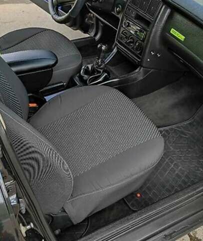 Черный Ауди 80, объемом двигателя 1.8 л и пробегом 320 тыс. км за 2500 $, фото 1 на Automoto.ua