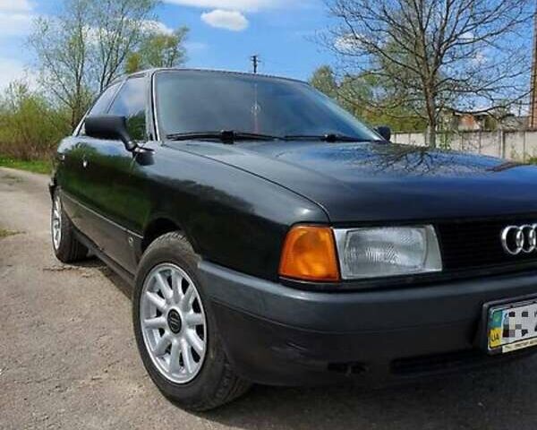 Черный Ауди 80, объемом двигателя 1.8 л и пробегом 320 тыс. км за 2500 $, фото 9 на Automoto.ua