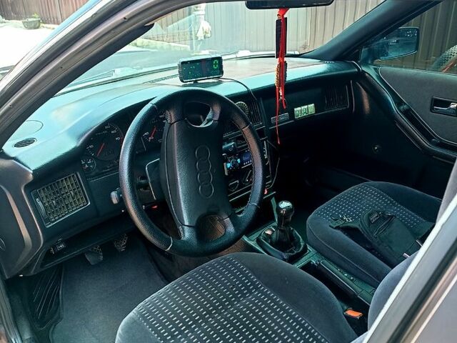 Черный Ауди 80, объемом двигателя 1.8 л и пробегом 280 тыс. км за 2800 $, фото 5 на Automoto.ua