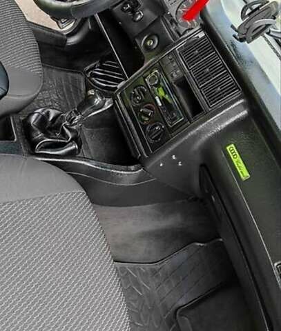 Черный Ауди 80, объемом двигателя 1.8 л и пробегом 320 тыс. км за 2500 $, фото 6 на Automoto.ua