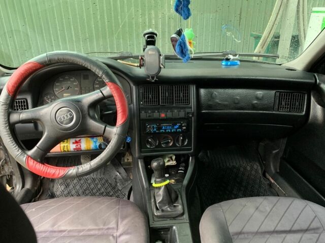 Черный Ауди 80, объемом двигателя 2.8 л и пробегом 400 тыс. км за 2350 $, фото 5 на Automoto.ua