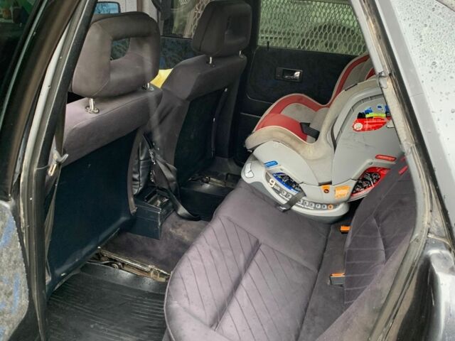 Черный Ауди 80, объемом двигателя 2.8 л и пробегом 400 тыс. км за 2350 $, фото 6 на Automoto.ua