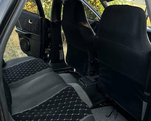 Черный Ауди 80, объемом двигателя 2.8 л и пробегом 208 тыс. км за 2300 $, фото 3 на Automoto.ua