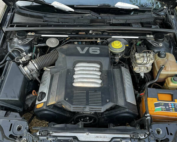 Черный Ауди 80, объемом двигателя 2.8 л и пробегом 208 тыс. км за 2300 $, фото 11 на Automoto.ua