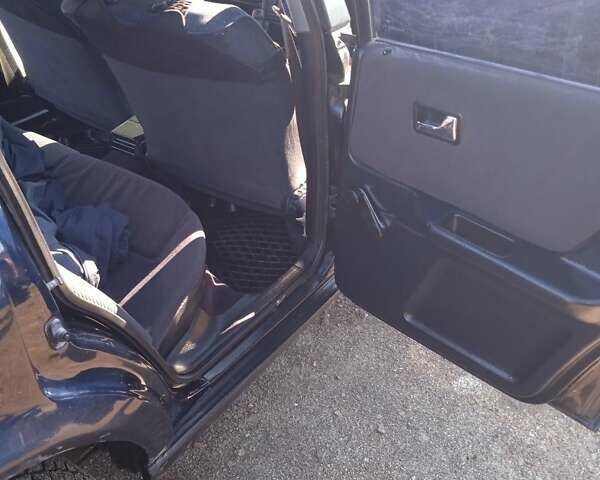 Черный Ауди 80, объемом двигателя 2 л и пробегом 300 тыс. км за 3500 $, фото 4 на Automoto.ua