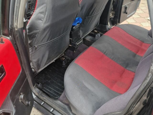 Черный Ауди 80, объемом двигателя 2.3 л и пробегом 230 тыс. км за 2200 $, фото 7 на Automoto.ua