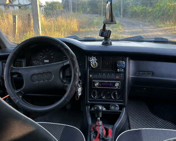 Черный Ауди 80, объемом двигателя 2.8 л и пробегом 208 тыс. км за 2300 $, фото 2 на Automoto.ua