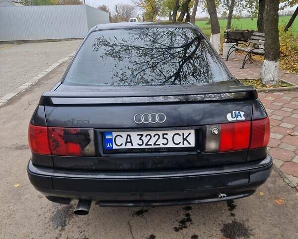 Черный Ауди 80, объемом двигателя 2.3 л и пробегом 230 тыс. км за 2200 $, фото 1 на Automoto.ua